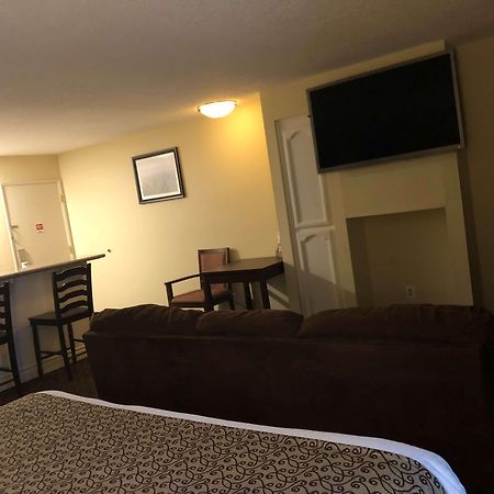 Best Western Westminster Inn Екстер'єр фото